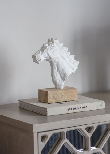 Biała rzeźba Horse Abstract 27 cm statua głowa konia na drewnianej podstawie