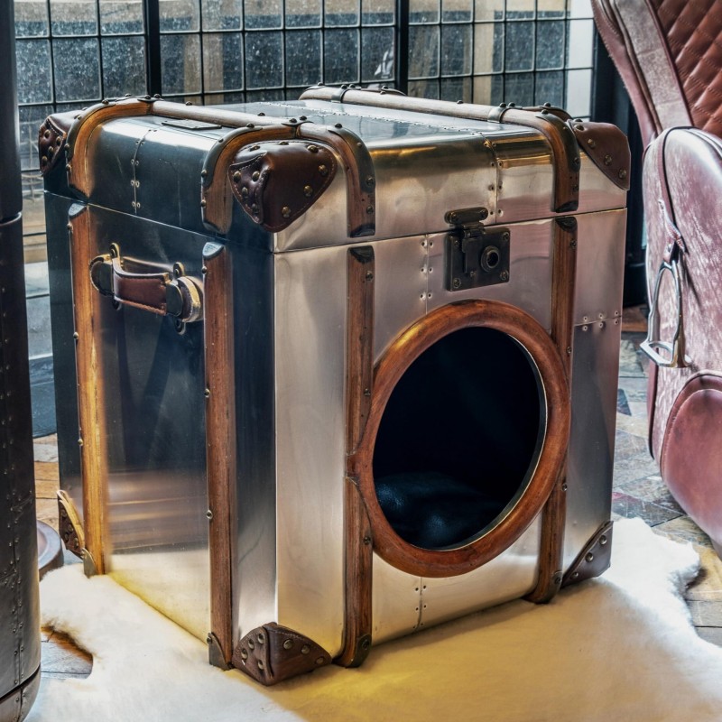Kufer dla psa Globetrekker wykonany z ręcznie postarzanego aluminium