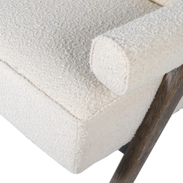 Designerski fotel Telcon White z drewnianymi podłokietnikami