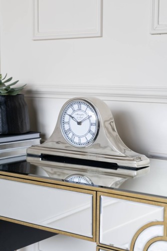 Zegar kominkowy Retro Silver 44 cm – srebrny zegar nablatowy ze stali z mechanizmem kwarcowym