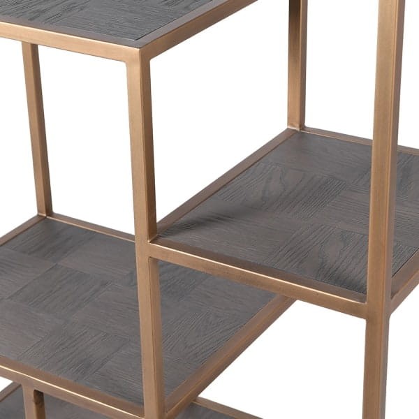 Regał Camile Oak 211x80 cm szary dąb żelazna rama w kolorze mosiądzu liczne wewnętrzne półki