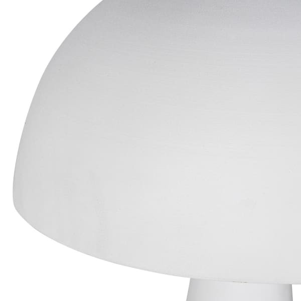 Biała lampa stołowa z metalowym kloszem