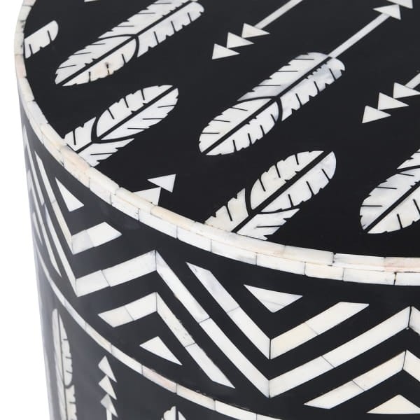 Okrągły stolik pomocniczy Belize 45 cm średnicy inkrustowany kością biel i czerń