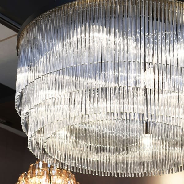 Duży żyrandol do salonu - lampa szklana Brompton art deco 90x45 cm czarna rama transparentne szkło