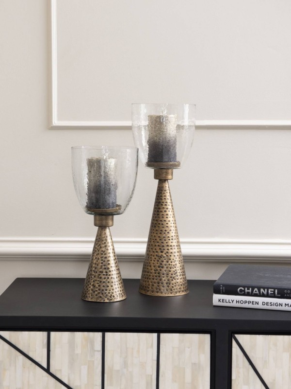 Lampion świecznik Belgrave 36 cm szklany klosz żelazna ręcznie młotkowana podstawa złota