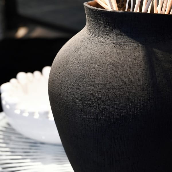 Wazon Stone Black z kamionki 45 cm czarny duży wazon