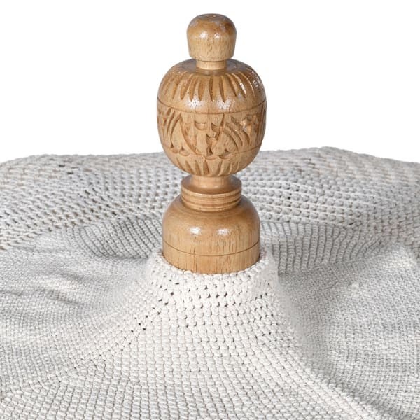 Parasol dekoracyjny White Macrame 170 cm średnicy bawełna drewniana podstawa