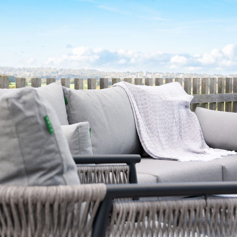 Komplet mebli ogrodowych Esher - sofa trzyosobowa fotele i stół z regulowaną wysokością aluminium