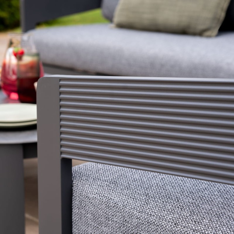 Zestaw mebli ogrodowych Lyall Corner Grey sofa narożna i stolik kawowy szary