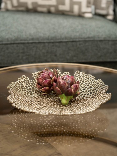 Okrągła patera dekoracyjna Mayfair Gold 41 cm – złote aluminium z ażurowym wzorem