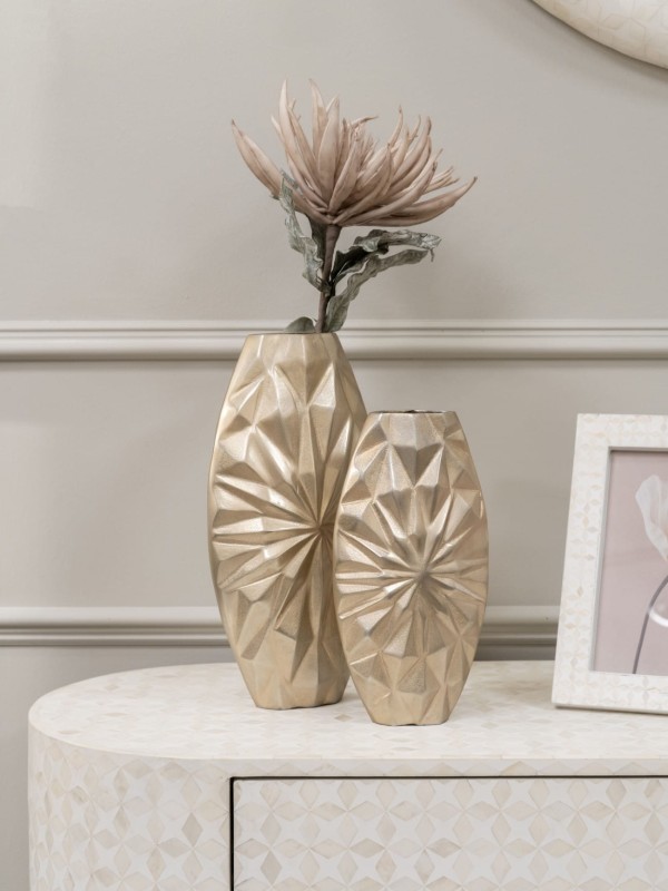 Duży wazon Sunburst 40 cm z aluminium - złoty wazon do salonu