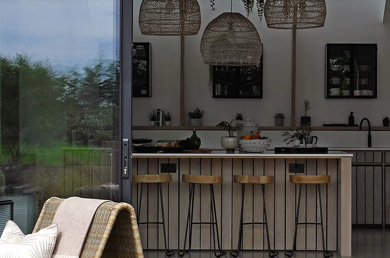 Lampa sufitowa Rattan Oval 68x62 cm średnicy naturalny rattan i żelazo