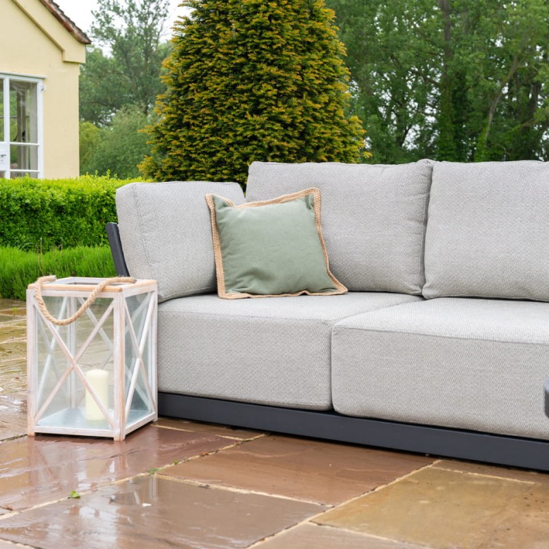 Komplet mebli ogrodowych June - sofa trzyosobowa, fotele i podwójny stolik kawowy na taras