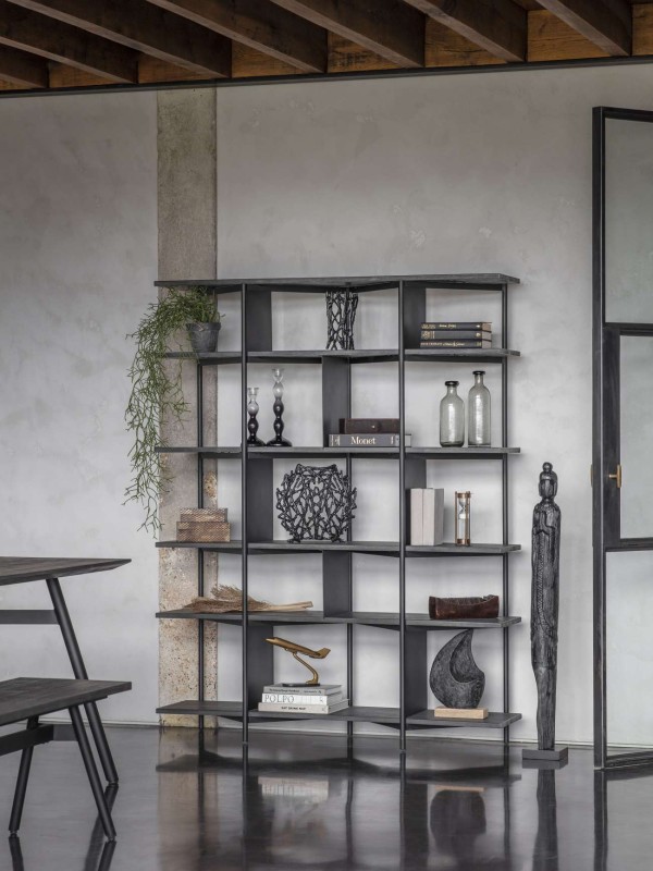 Świecznik Sloane Black 23 cm czarny metalowy świecznik rzeźbiony