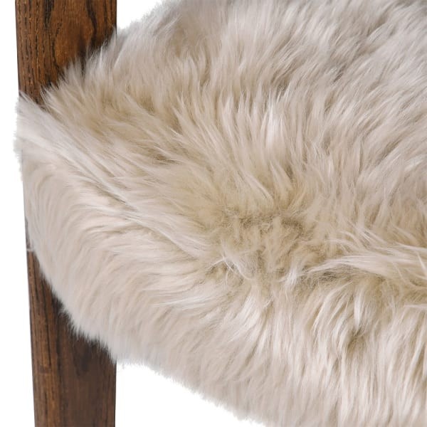 Krzesło do jadalni Lyall Sheepskin dąb skóra owcza - krzesło z podłokietnikami