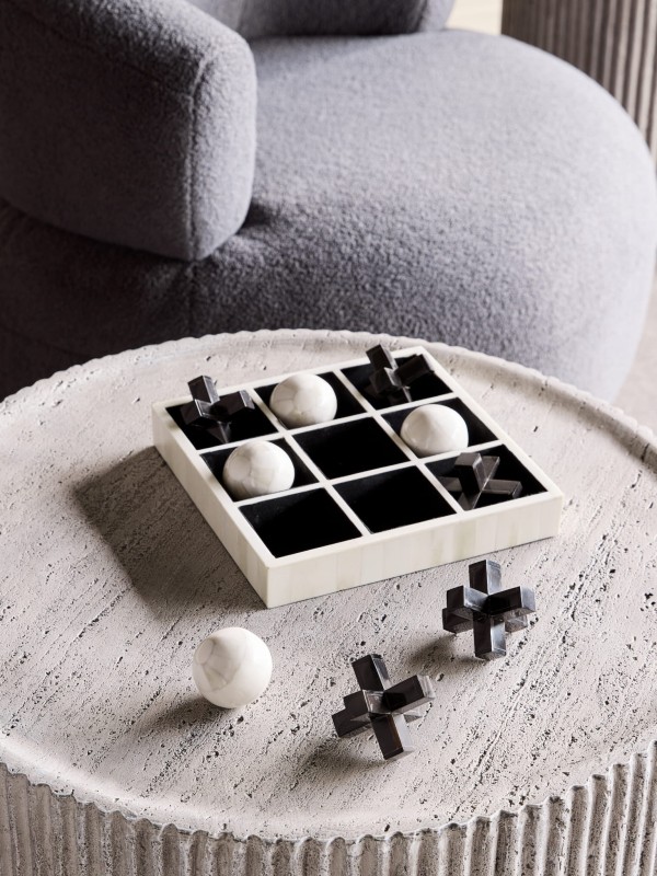 Okrągły stolik kawowy Stone 67 cm kompozyt kamienny ryflowana podstawa