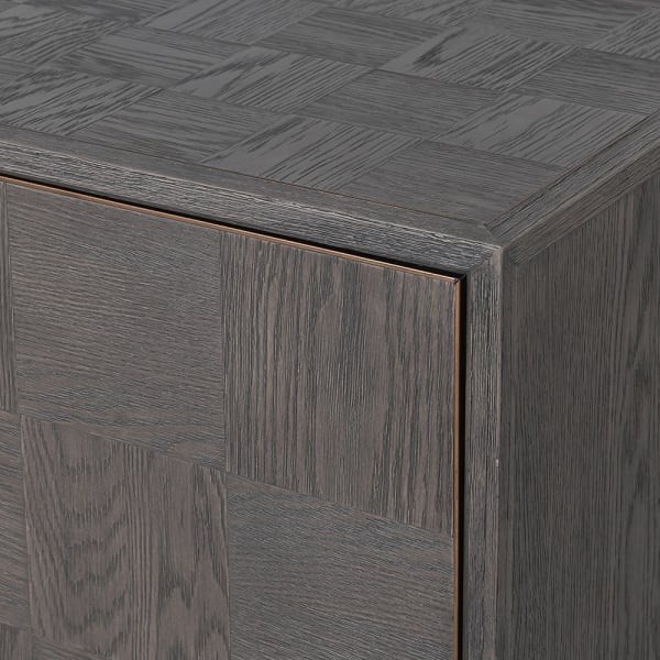 Komoda dwudrzwiowa Camile Oak 98 cm szary dąb detale w odcieniu mosiądzu