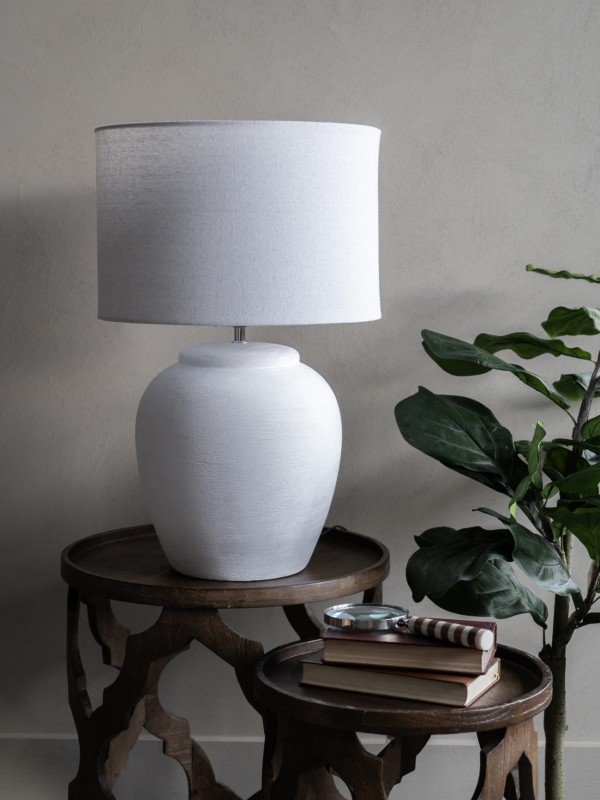 Biała lampa stołowa z abażurem Classic Textured 57,5 cm ceramiczna podstawa