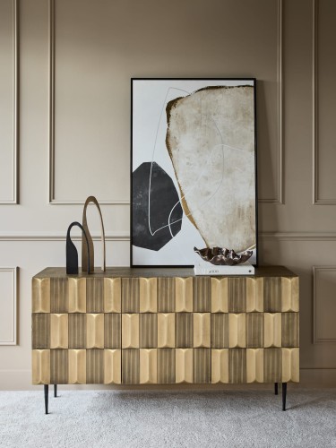 Komoda Lyall Brass 150 cm - złoty bufet na nóżkach - komoda czterodrzwiowa