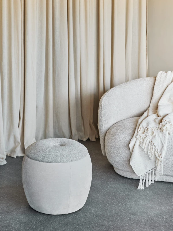 Beżowy puf ze schowkiem Pimlico 41 cm puf velvet i boucle velvet