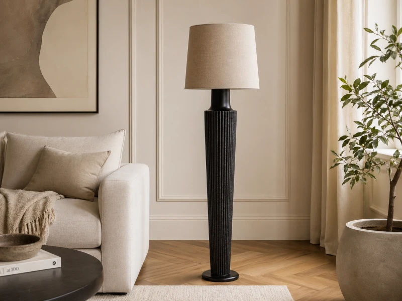 Lampa stojąca Junio 166 cm czarna podstawa kremowy lniany abażur