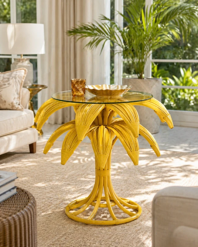 Stolik pomocniczy Yellow Palm 80 cm wysokości rattan szklany blat okrągły