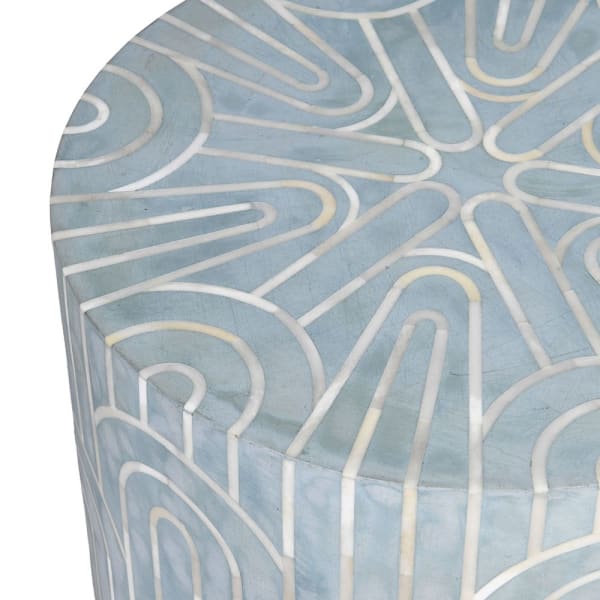 Stołek/stolik boczny Kinnerton Grey 48 cm geometryczne wzory żywica kość bawoła drewno mango