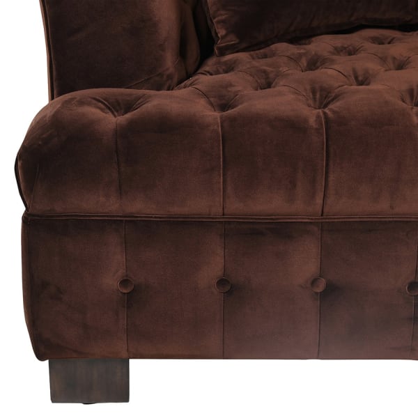 Pikowana sofa w kolorze czekoladowego brązu