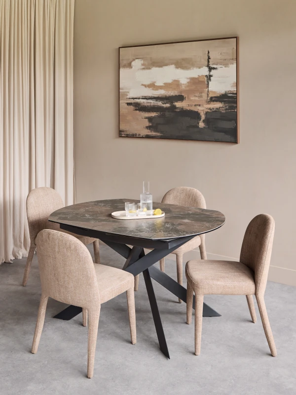 Stół ceramiczny Thames dla 4 osób w eleganckiej jadalni