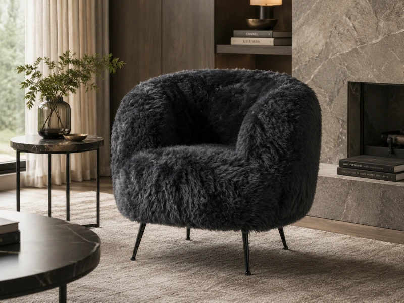 Fotel Lyall Elegant Grey z ciemnoszarej owczej skóry