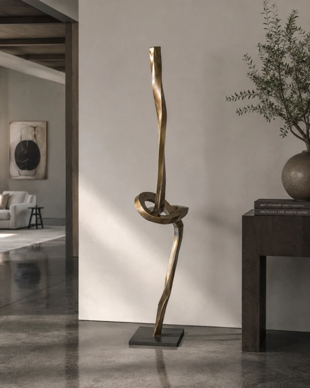 Złota rzeźba podłogowa Eccleston 158 cm z aluminium