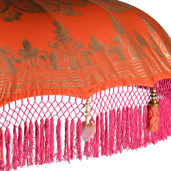 Czerwony parasol ogrodowy dekoracyjny