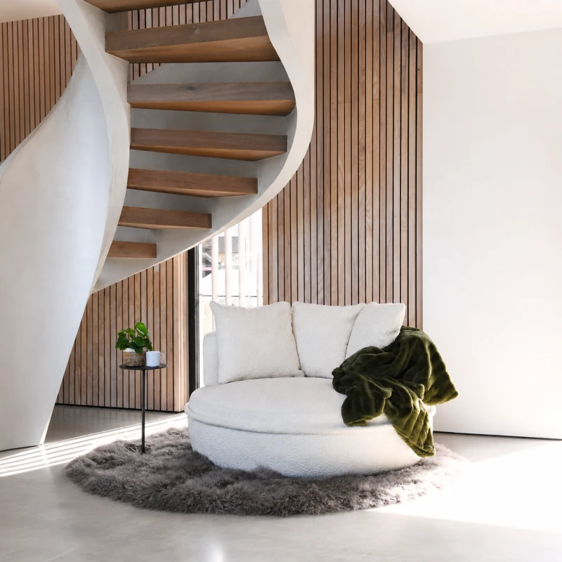 Duży Fotel Ivory tapicerka boucle 125 cm szerokości poduszki nóżki czarne