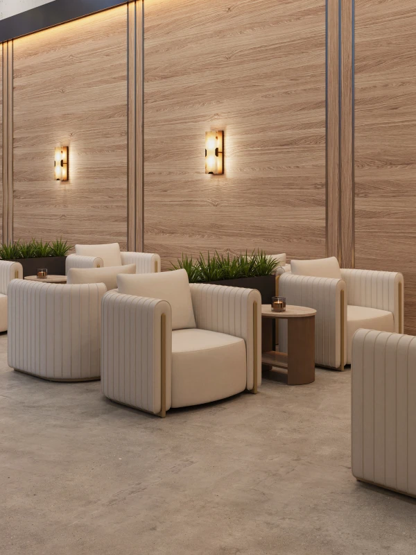 Kremowy fotel premium w strefie lounge