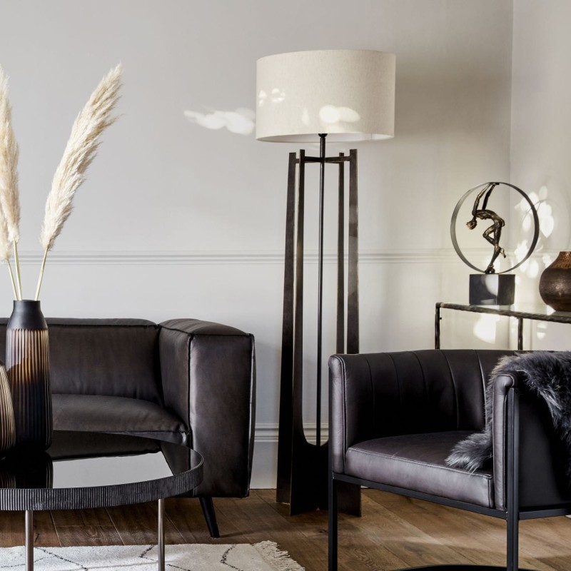 Lampa stojąca z naturalnym lnianym abażurem