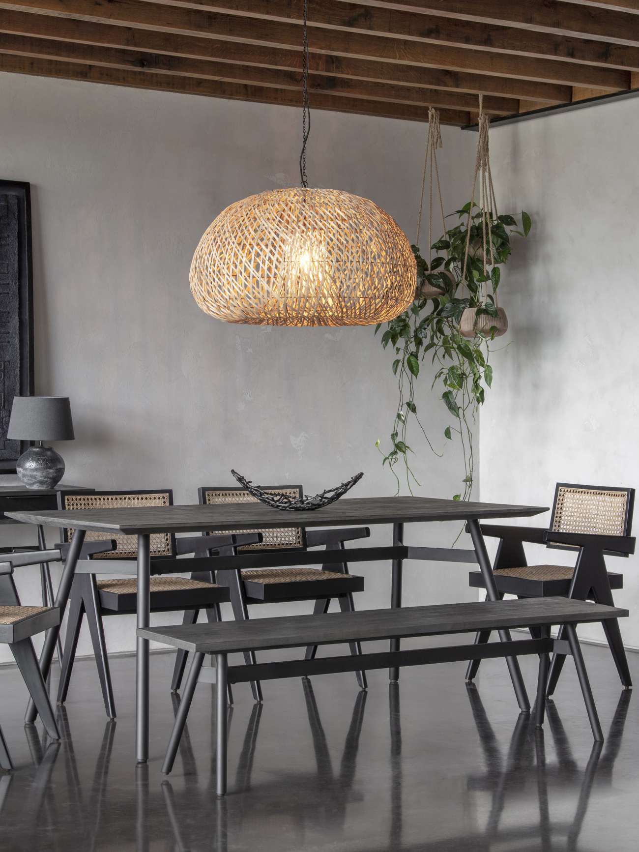 Meble z drewna akacjowego 