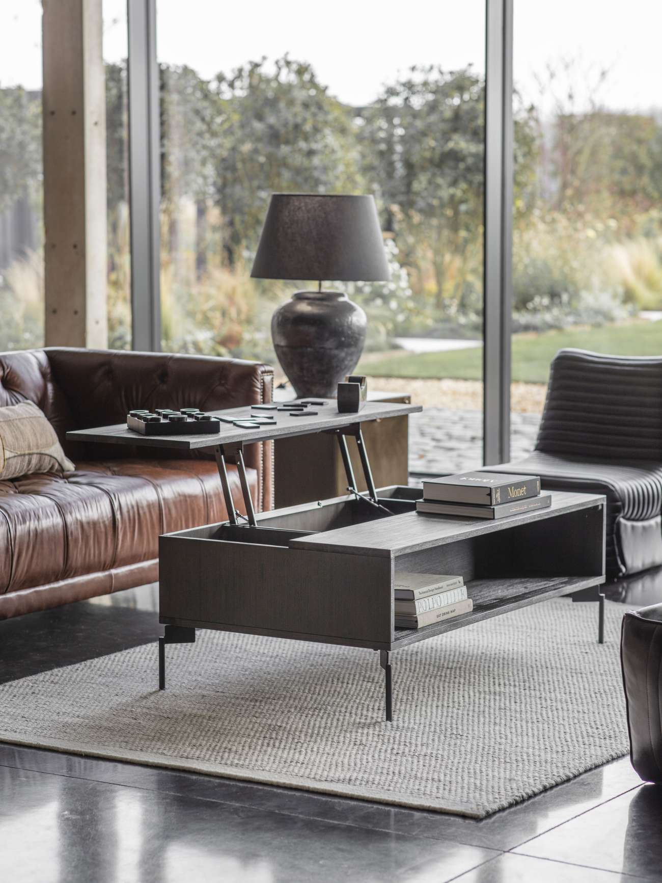 Czarny stolik kawowy prostokątny 