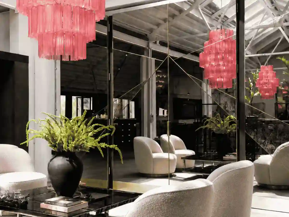 Jak oświetlić salon? Warstwowe oświetlenie, które tworzy eleganckie wnętrze